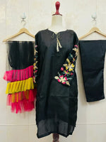 Embroidered Sleeves Kurta