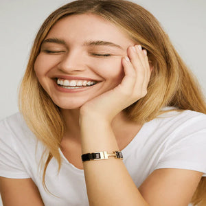 Elegant Luxury Enamel Bracelet – Timeless Style with Premium Finish